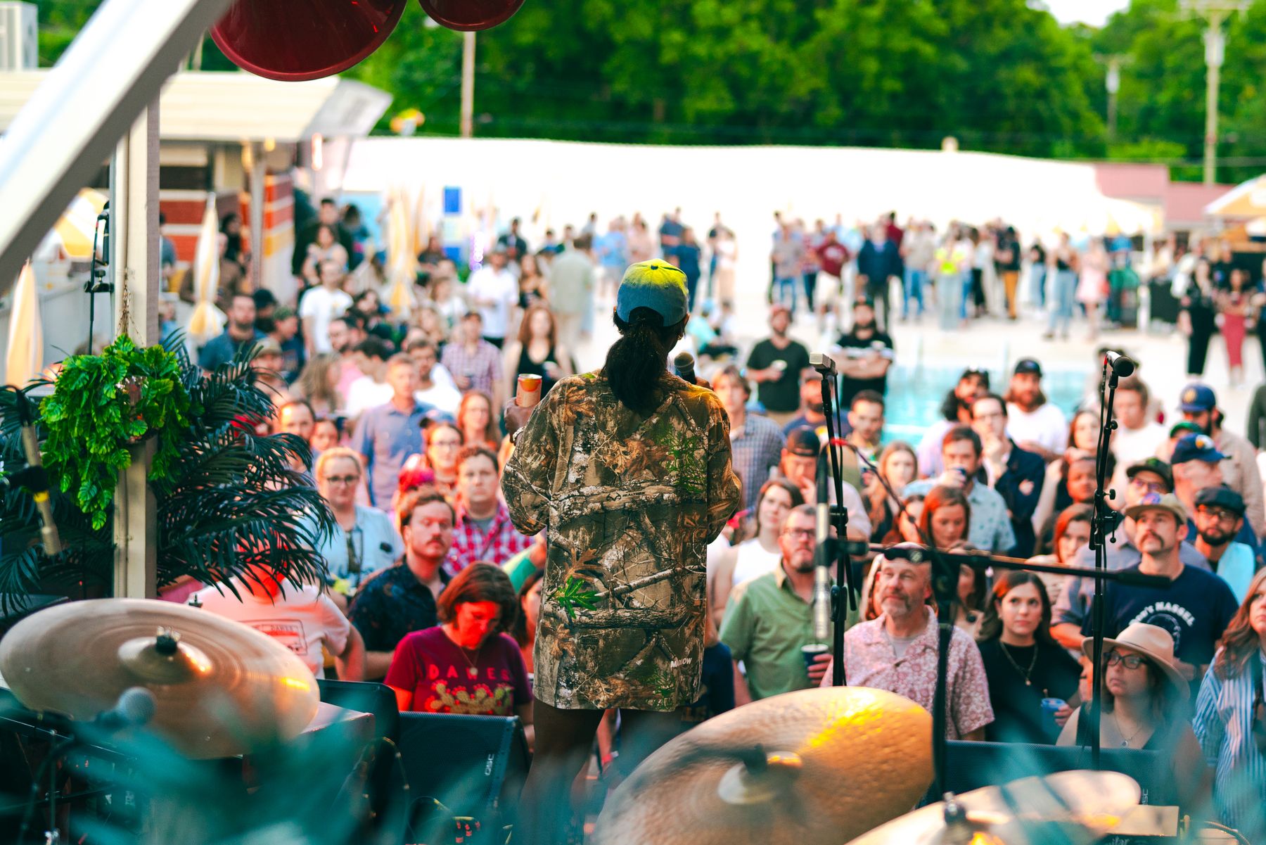 The crowd around the pool, shot from the stage